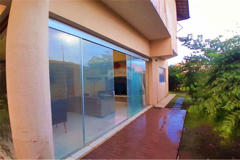 Apartamento - Buraquinho