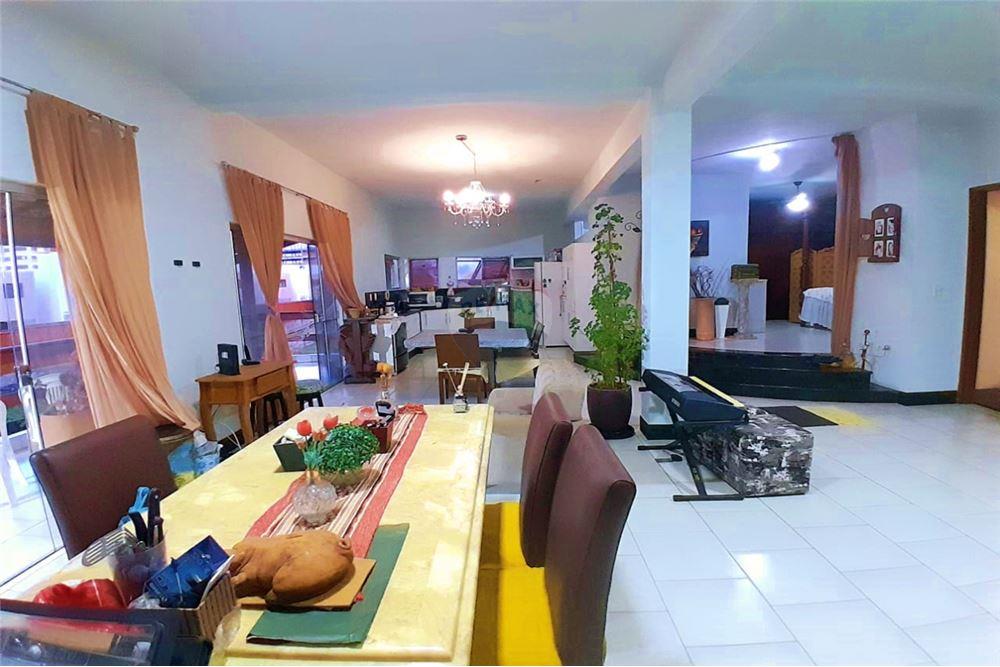 Apartamento - Buraquinho