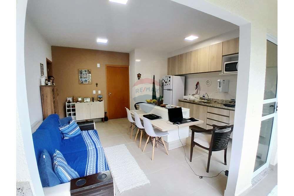 Apartamento - Buraquinho