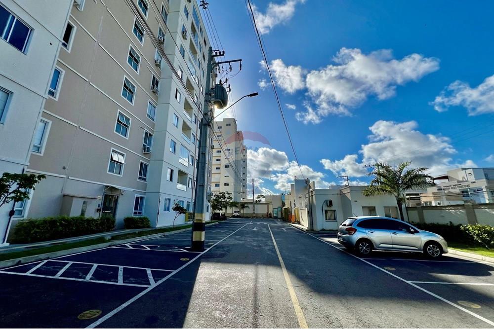 Apartamento - Buraquinho