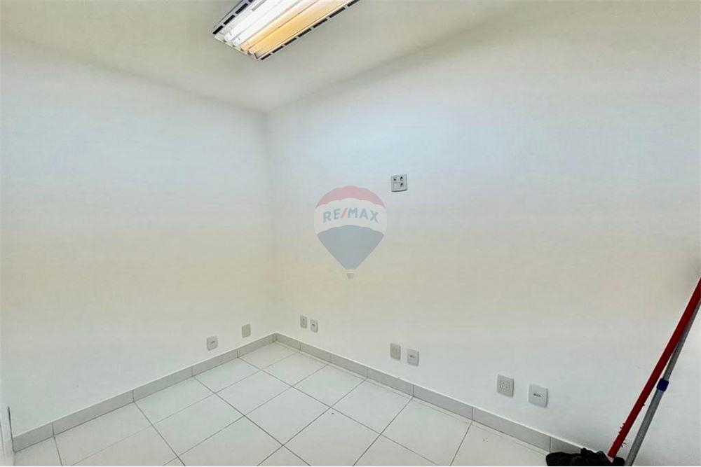 Apartamento - Caminho das árvores