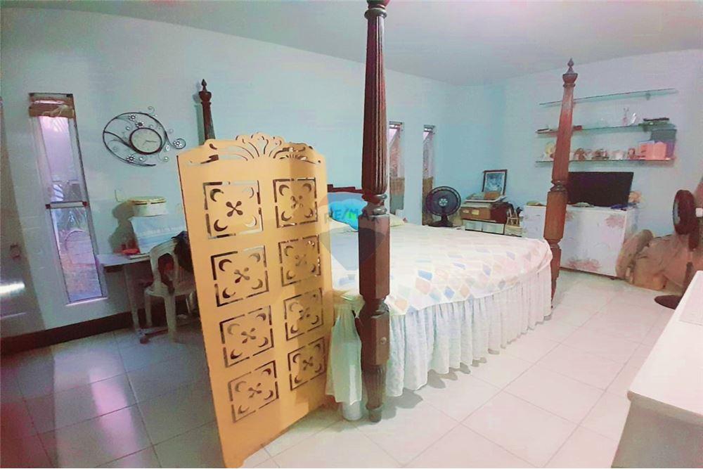 Apartamento - Buraquinho