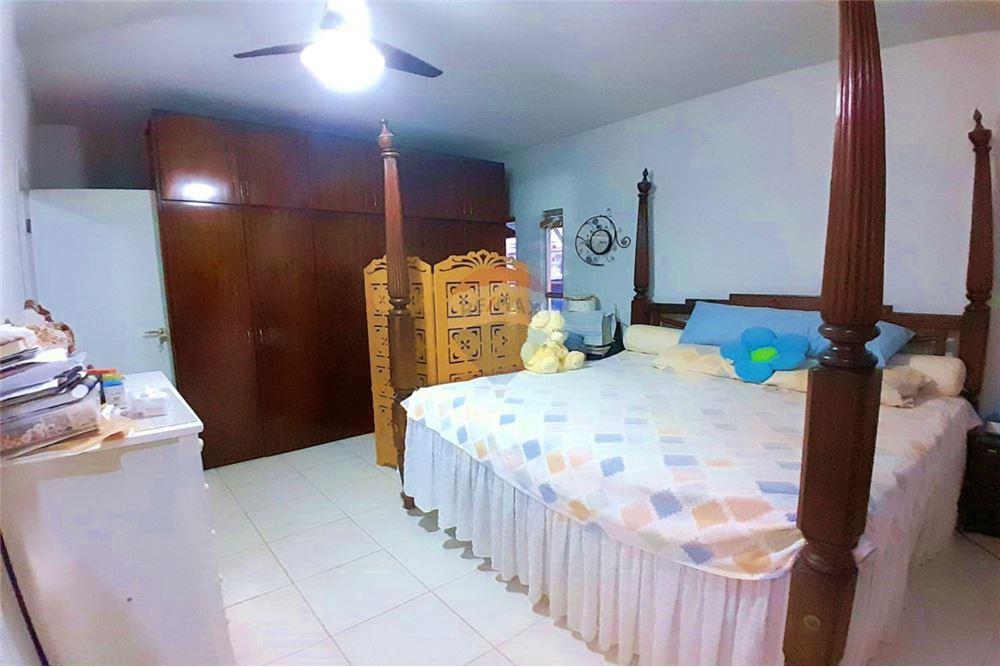 Apartamento - Buraquinho
