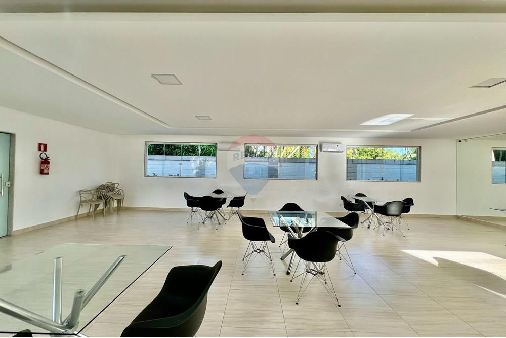 Apartamento - Buraquinho