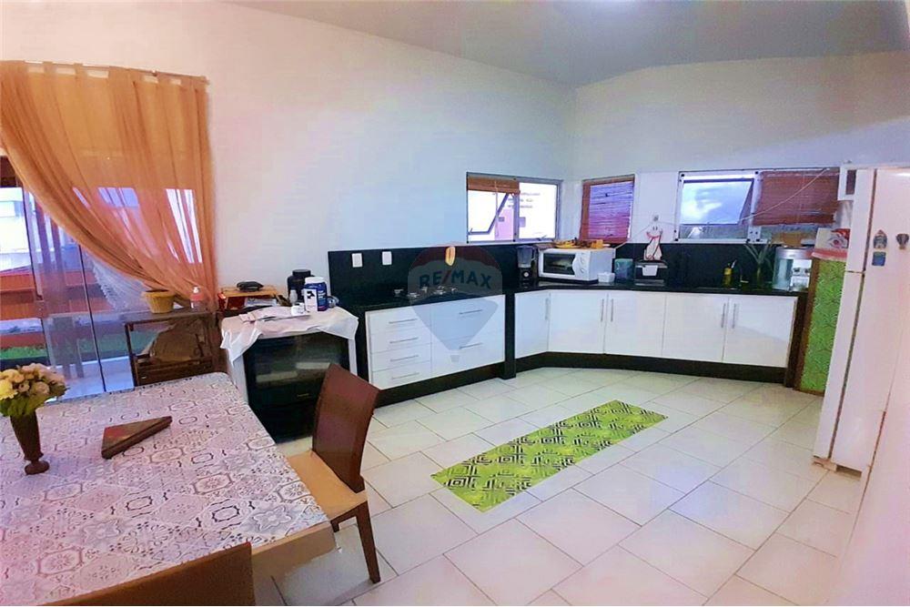 Apartamento - Buraquinho