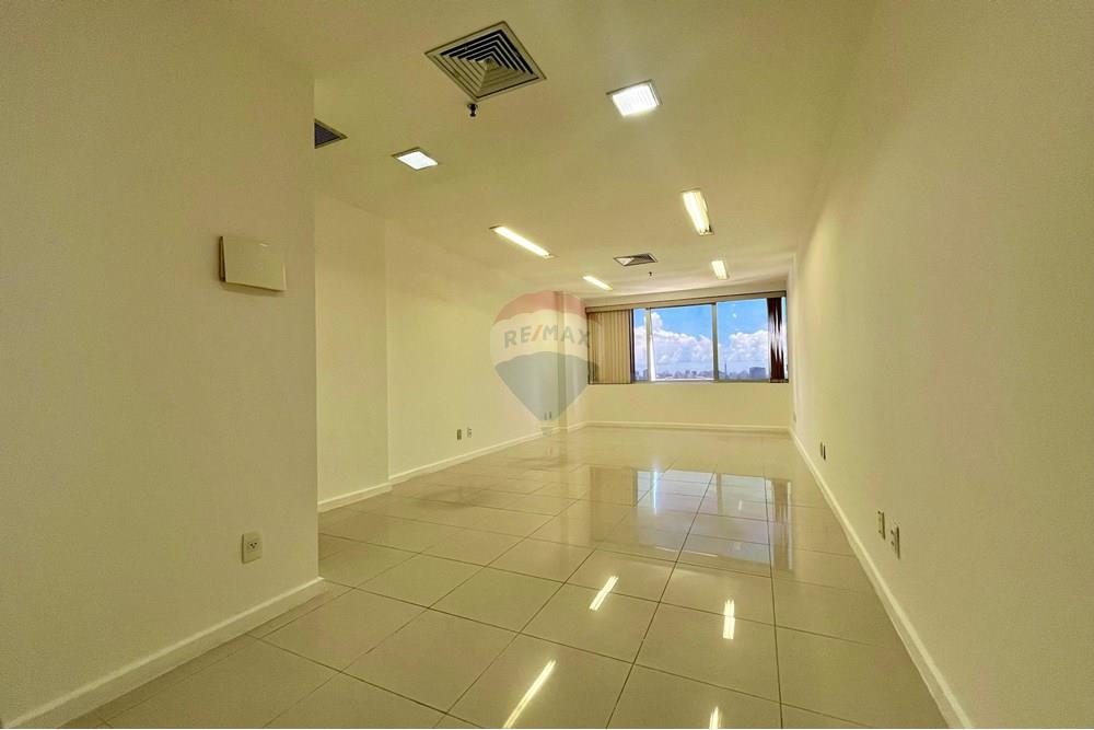Apartamento - Caminho das árvores