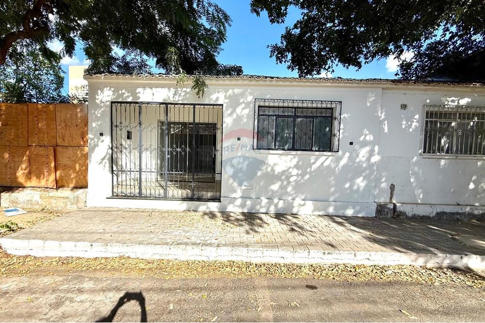 Casa Comercial - Alugar - Barreiras , Bahia - WhatsApp Image 2025-06-26 at 18.03.52 (1).jpeg - 580651041-90