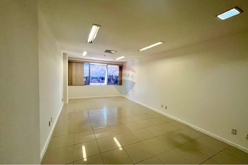 Apartamento - Caminho das árvores