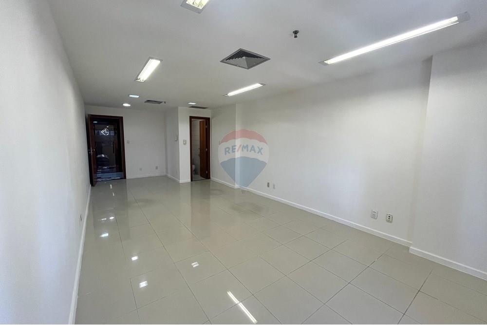 Apartamento - Caminho das árvores