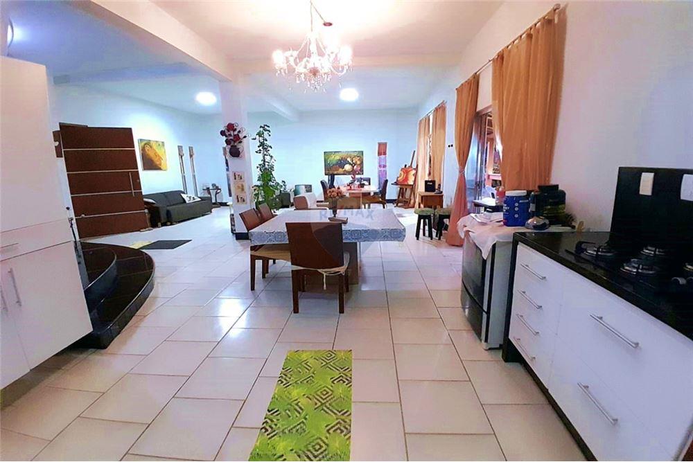 Apartamento - Buraquinho
