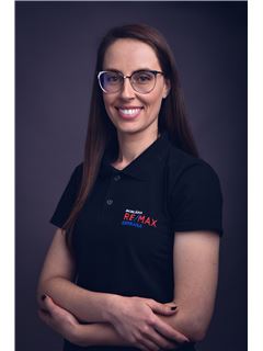 Camila Ferreira - RE/MAX SERRANA