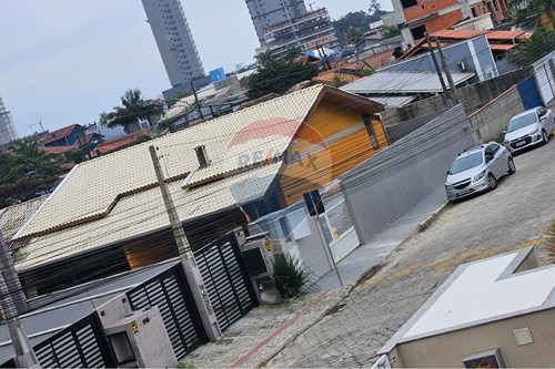 Venda-Casa-Sebastiao Manoel Jacques , 910  - Centro , Porto Belo , Santa Catarina , 88210000-590401002-108