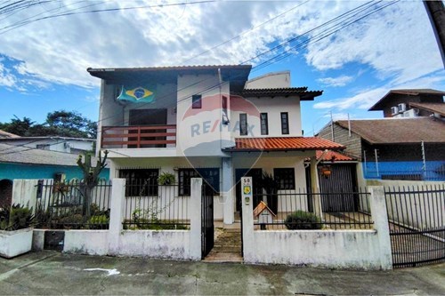 Venda-Casa-Rua Desembargador Taváres Sobrinho , 58  - Esquina com a Rua José Lins do Rego  - Itaguaçu , Florianópolis , Santa Catarina , 88085360-590471004-58