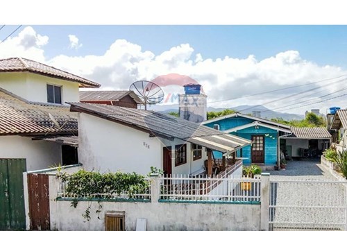 Venda-Casa-Rua Felipe Sestrem , 576  - Proximo Posto Saude Jardim Dourado  - Centro , Porto Belo , Santa Catarina , 88210000-590401028-4