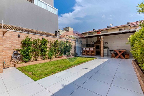 Venda-Sobrado-Rua Tarci Testoni dos Santos , 289  - Mercado Favaro  - Centro , Camboriú , Santa Catarina , 88340164-590531009-1