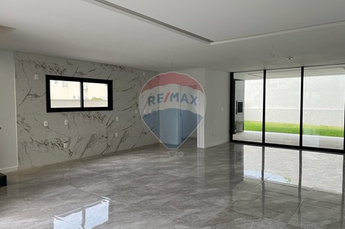 Venda-Casa de Condomínio-Estrada Dário Manoel Cardoso , 2350  - Santana Tênis Club  - Ingleses , Florianópolis , Santa Catarina , 88058400-590511001-9