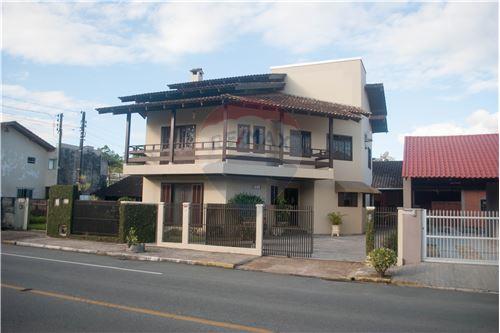 Venda-Sobrado-Rua João Franzner , 976  - São Luís , Jaraguá do Sul , Santa Catarina , 89253-640-590451001-2