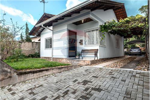 Venda-Casa-Rua Safira , 375  - Ribeirão das Pedras , Indaial , Santa Catarina , 89080480-590301032-5