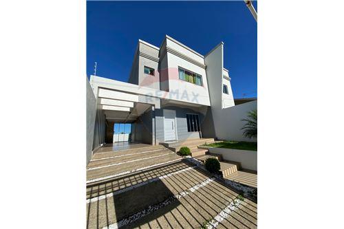For Sale-Two Level House-Rua marechal cândido Rondon , 585  - Presidente Médici , Chapecó , Santa Catarina , 89806-105-590281005-43