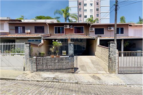 Venda-Casa-Rua sabia , 178  - Água Verde , Blumenau , Santa Catarina , 89037385-590141028-19