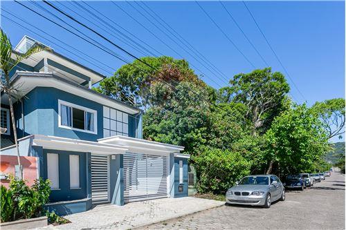 For Sale-Two Level House-Servidão Cecilia Jacinta de Jesus , 520  - Pedrita  - Rio Tavares , Florianópolis , Santa Catarina , 88048-422-590101023-4