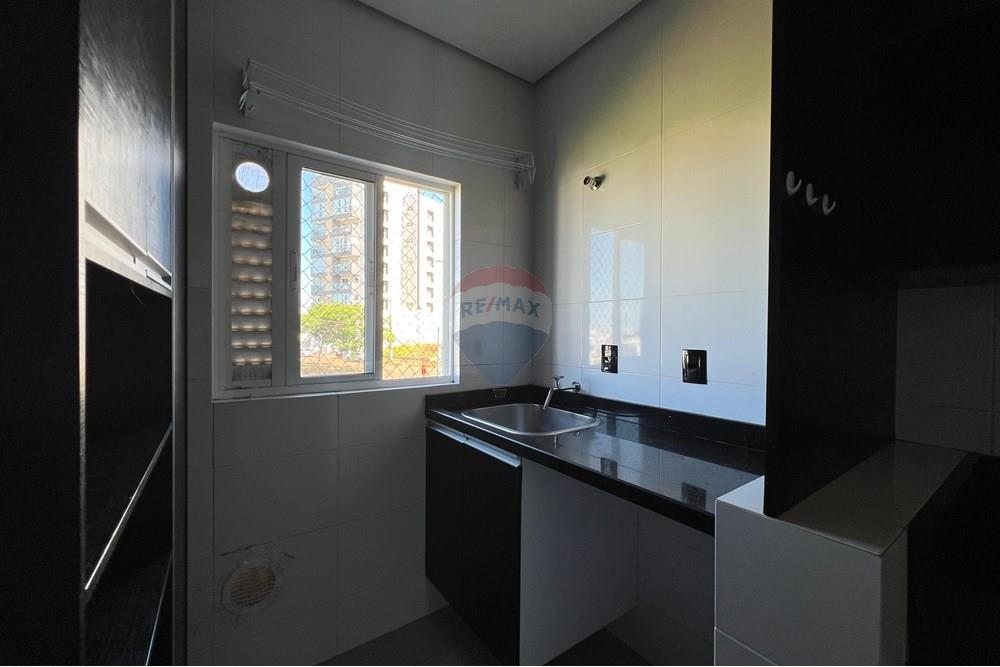 Apartamento à venda com 2 quartos, 66m² - Foto 11