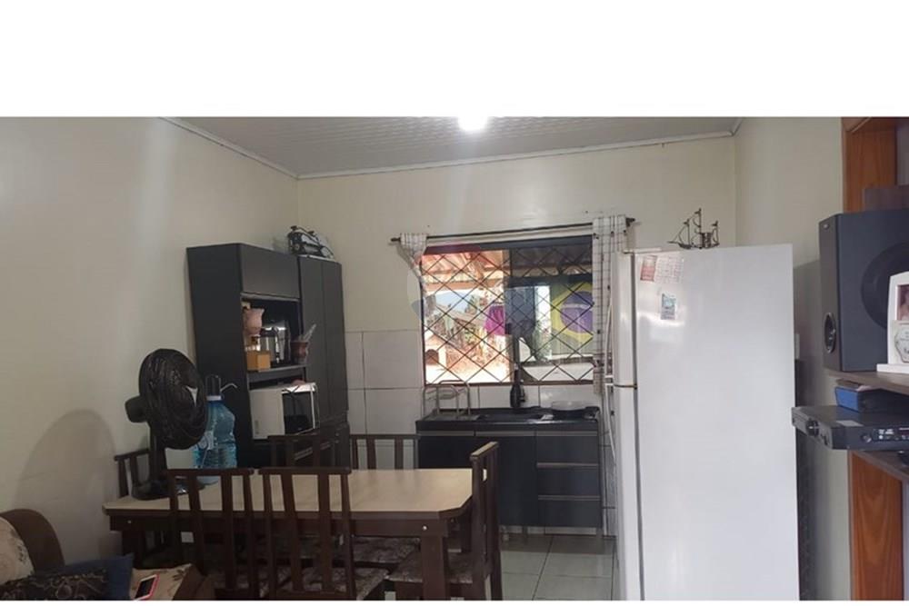 Casa à venda com 2 quartos, 49m² - Foto 3