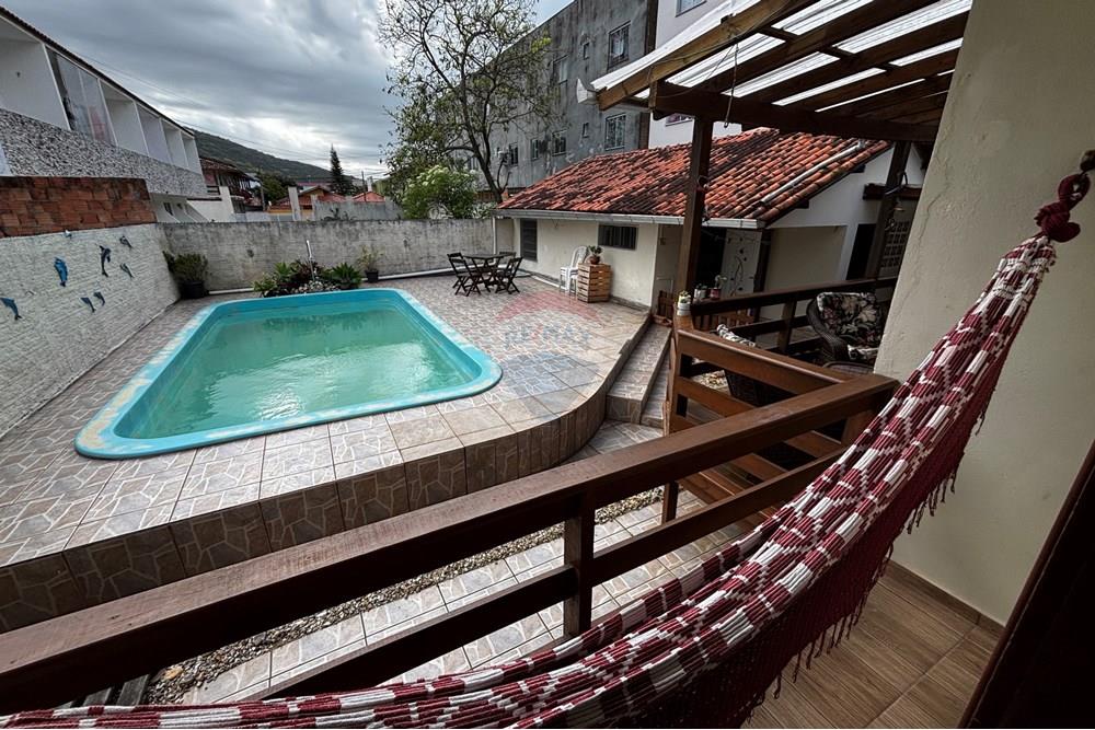 Casa - Venda - Florianópolis , Santa Catarina - piscina vista da varanda .JPG - 590511002-52