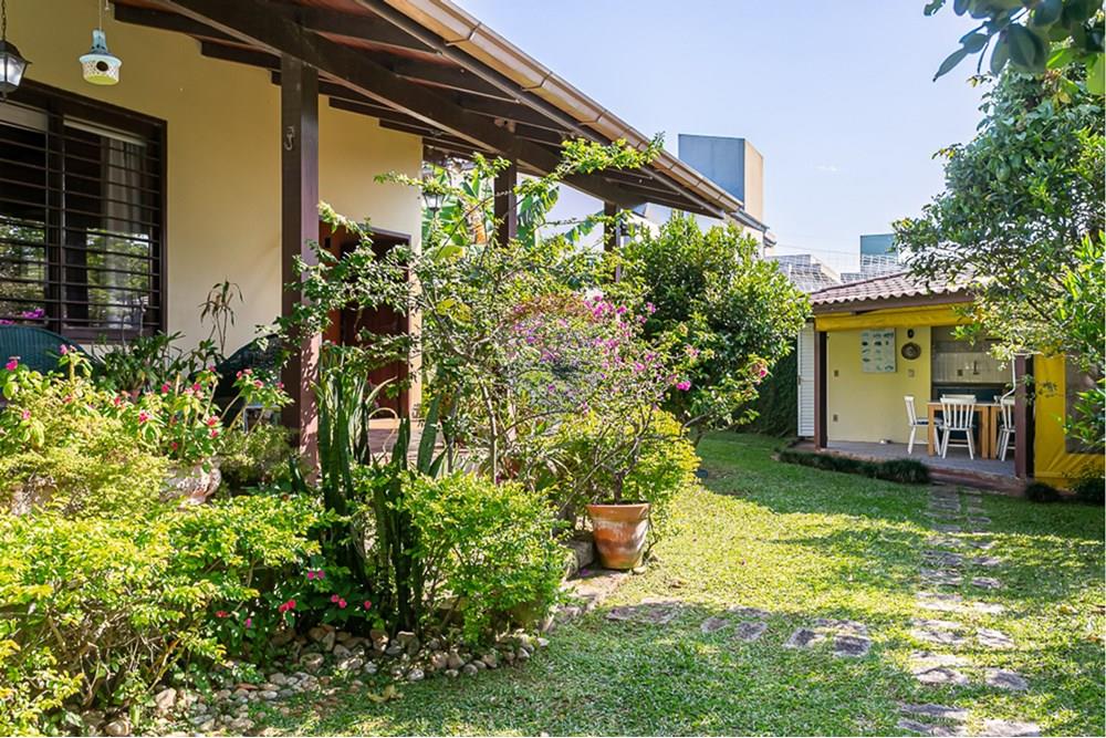 Casa - Venda - Florianópolis , Santa Catarina - edited phn7G8A5289-HDR.jpg - Jardim Externo - 590101044-1