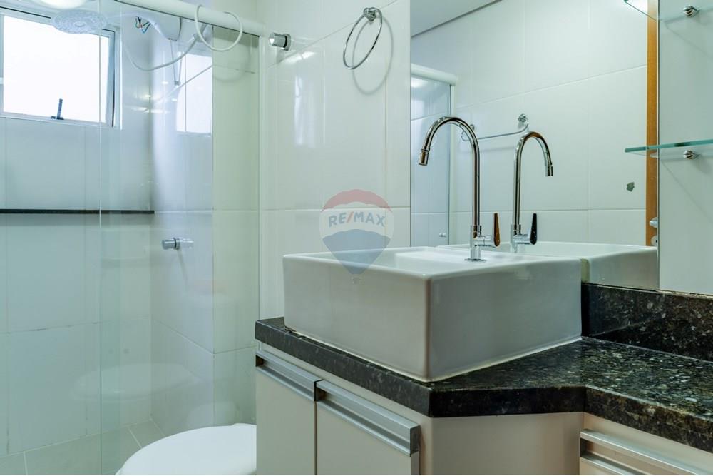Apartamento à venda com 2 quartos, 65m² - Foto 4