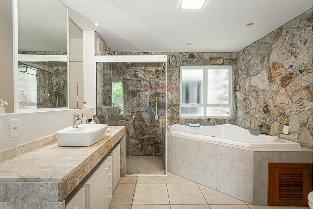 Casa - Venda - Florianópolis , Santa Catarina - edited phn7G8A0231.jpg - Suite - 590101035-16