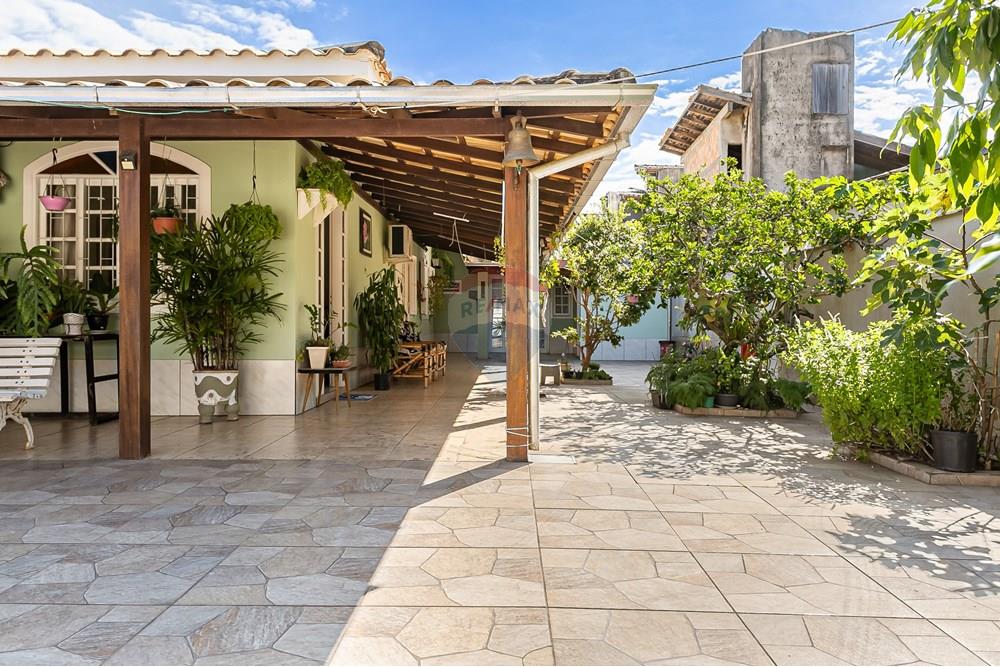 Casa - Venda - Florianópolis , Santa Catarina - web7G8A8418-HDR.jpg - Varanda - 590101035-6