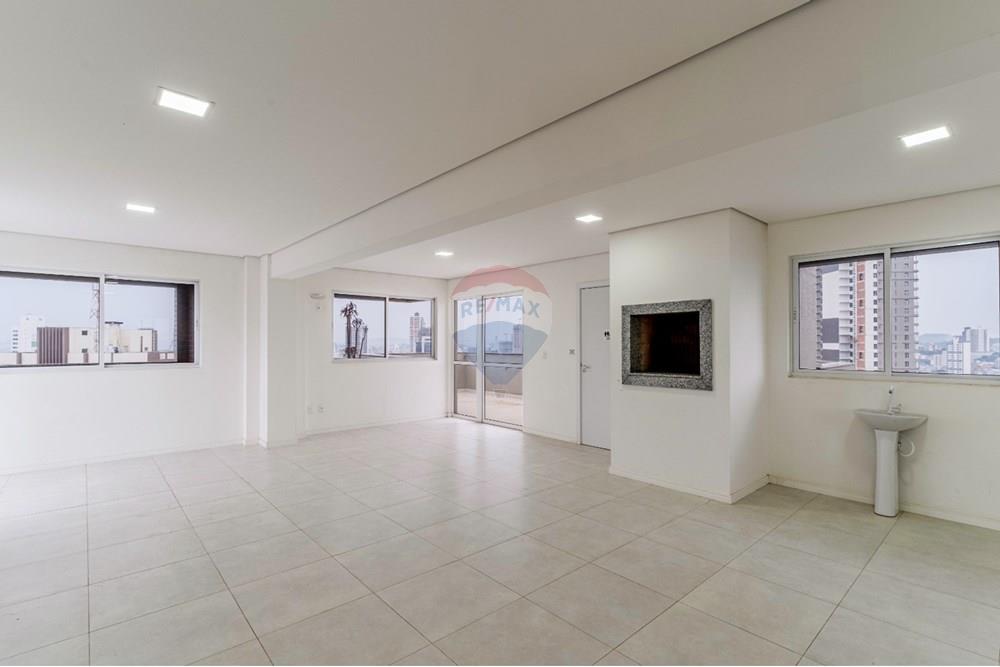 Apartamento à venda com 2 quartos, 79m² - Foto 4