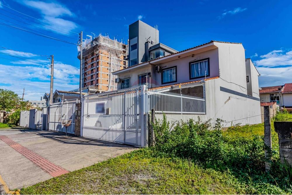 Sobrado - Venda - Camboriú , Santa Catarina - FACHADA (1).jpg - 590531047-1