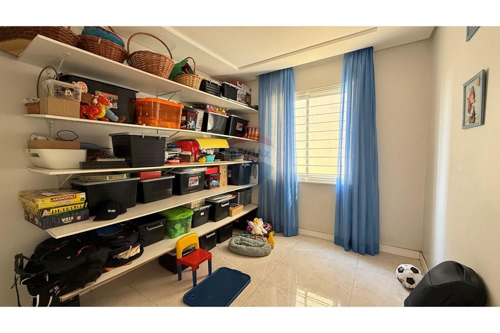 Casa à venda com 3 quartos, 278m² - Foto 4