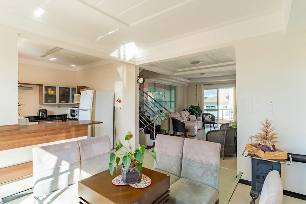 Sobrado à venda com 3 quartos, 205m² - Foto 2