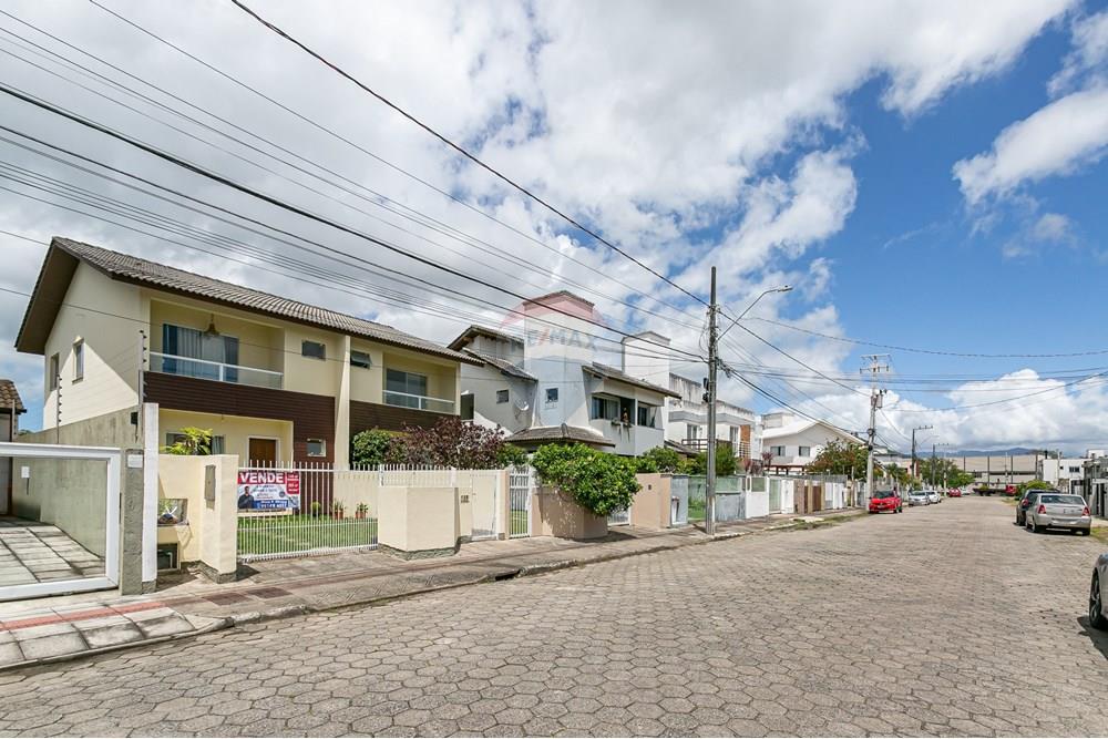 Casa - Venda - Florianópolis , Santa Catarina - web7G8A8132.jpg - Fachada - 590101030-19