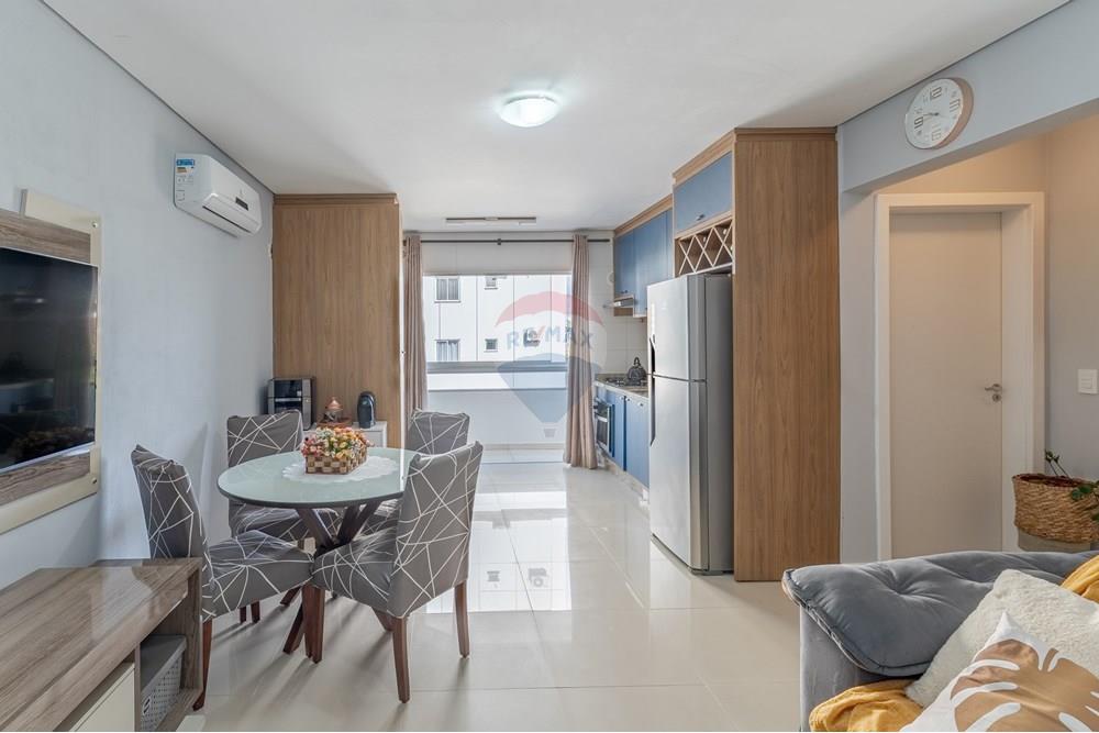 Apartamento à venda com 2 quartos, 59m² - Foto 2