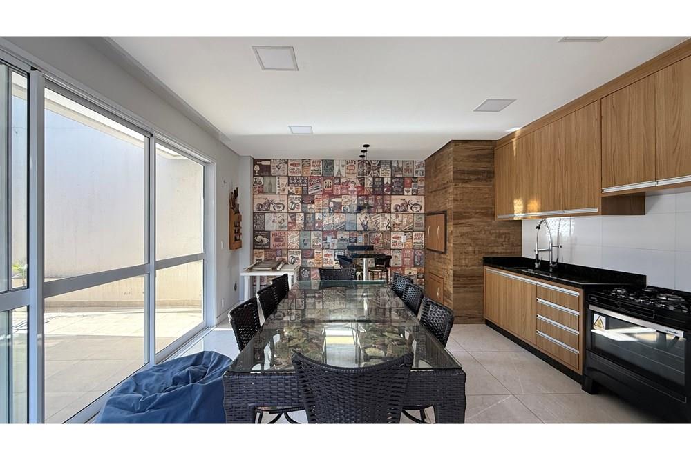 Casa à venda com 3 quartos, 278m² - Foto 14