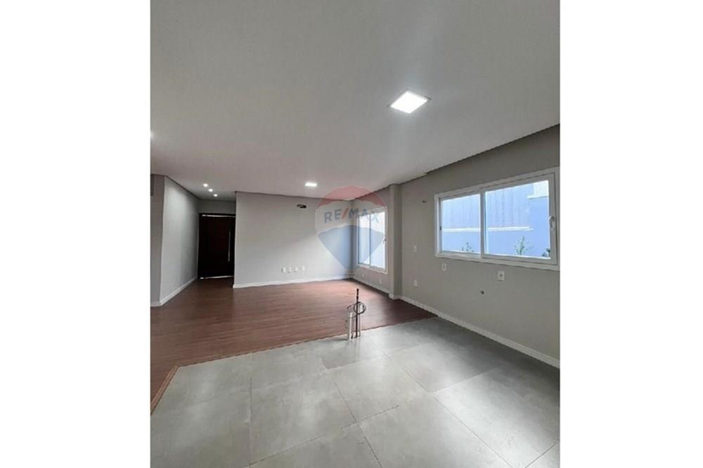 Casa à venda com 3 quartos, 163m² - Foto 11
