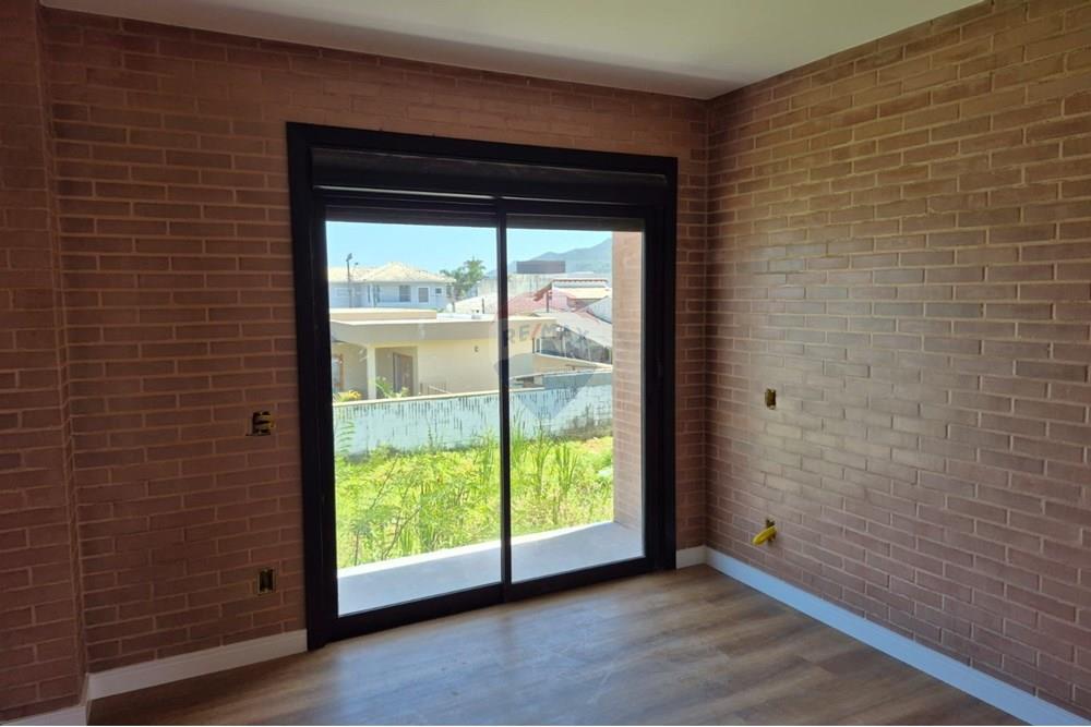 Sobrado - Venda - Florianópolis , Santa Catarina - WhatsApp Image 2025-11-21 at 17.38.32 (2).jpeg - 590471004-46