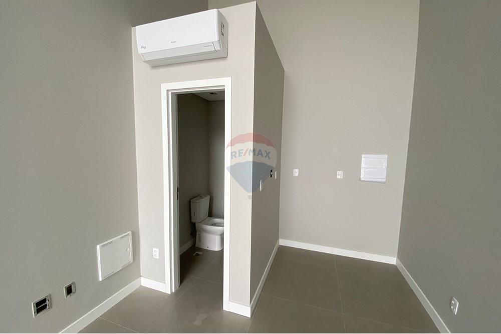 Cj. Comercial/ Sala - Alugar - Florianópolis , Santa Catarina - WhatsApp Image 2025-04-15 at 13.22.12 (2).jpeg - 590511001-5