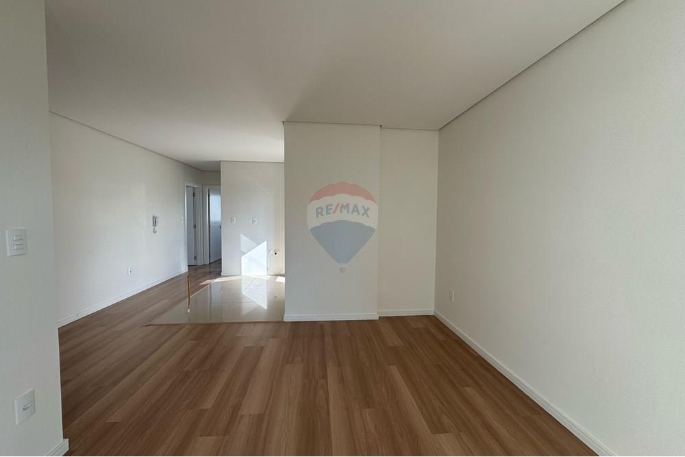 Apartamento à venda com 2 quartos, 70m² - Foto 12