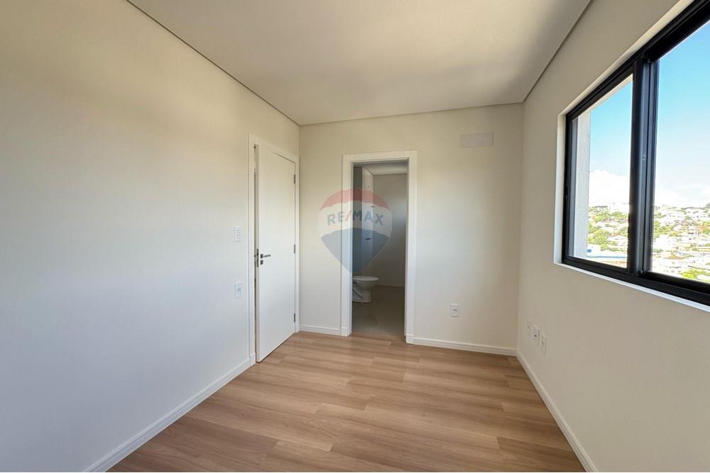 Apartamento à venda com 2 quartos, 70m² - Foto 6