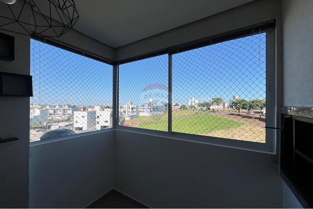 Apartamento à venda com 2 quartos, 66m² - Foto 5