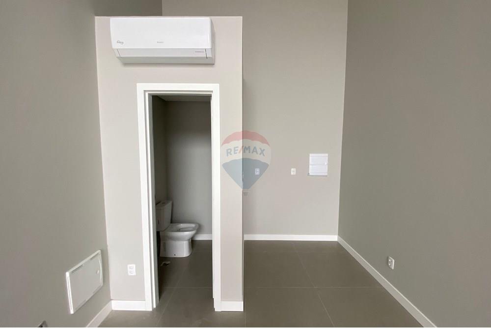 Cj. Comercial/ Sala - Alugar - Florianópolis , Santa Catarina - WhatsApp Image 2025-04-15 at 13.22.12 (1).jpeg - 590511001-5