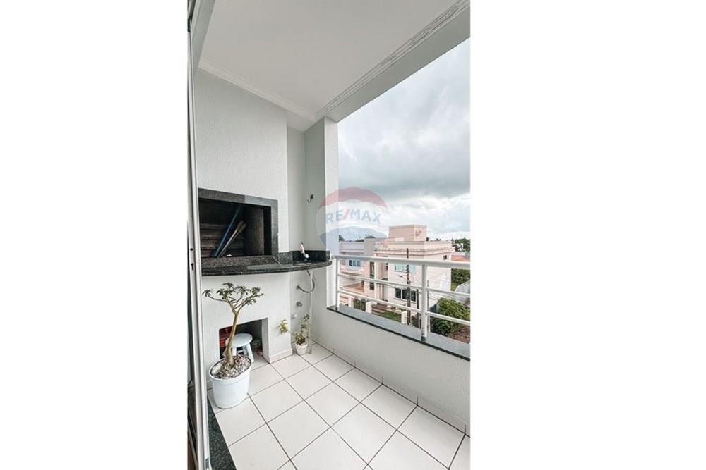 Apartamento à venda com 2 quartos, 72m² - Foto 3