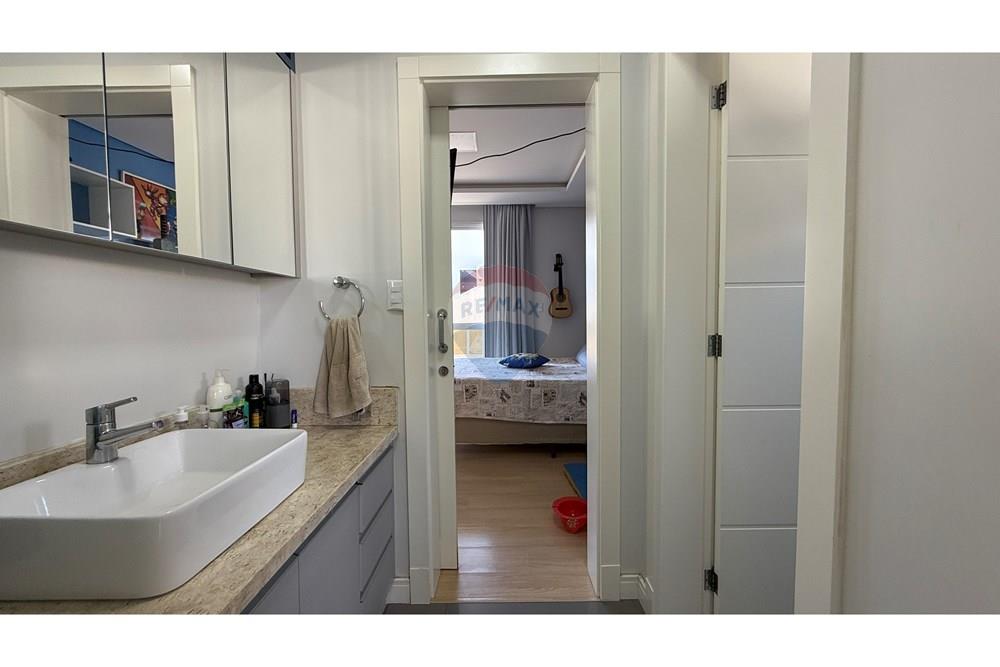 Casa à venda com 3 quartos, 278m² - Foto 6