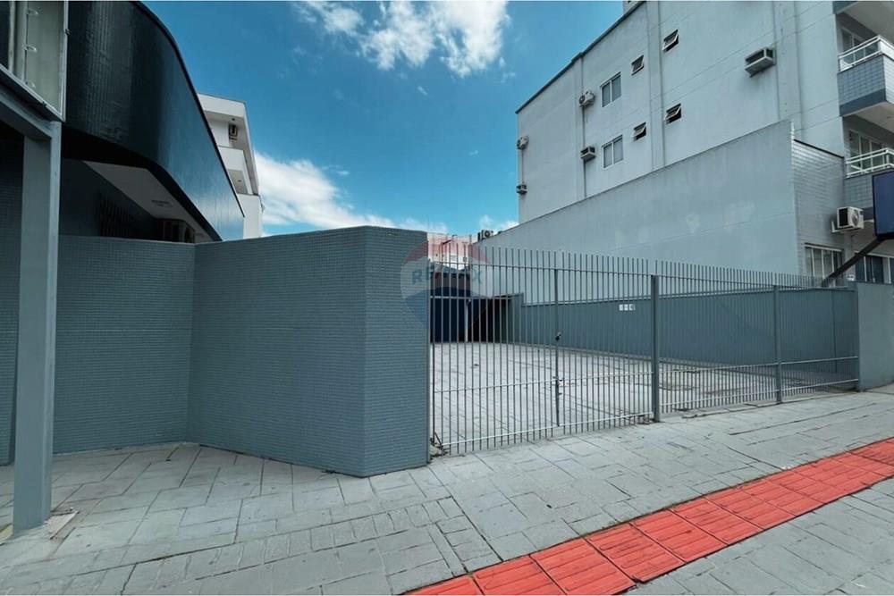 Casa Comercial - Alugar - Balneário Camboriú , Santa Catarina - 1ebc9a5c-e589-4585-8042-02dc078a4e18.jpg - 590531040-5