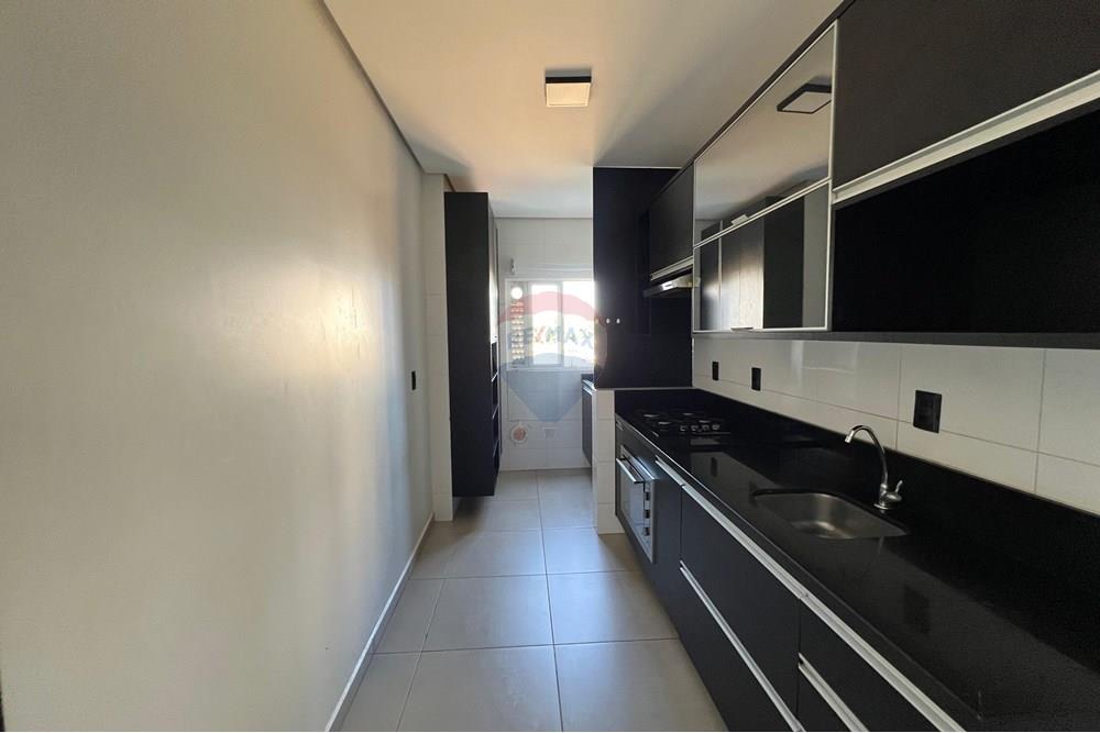 Apartamento à venda com 2 quartos, 66m² - Foto 9
